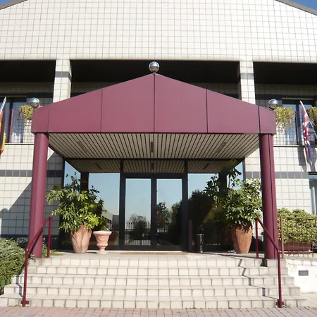 Hotel Monica Fiera 4*